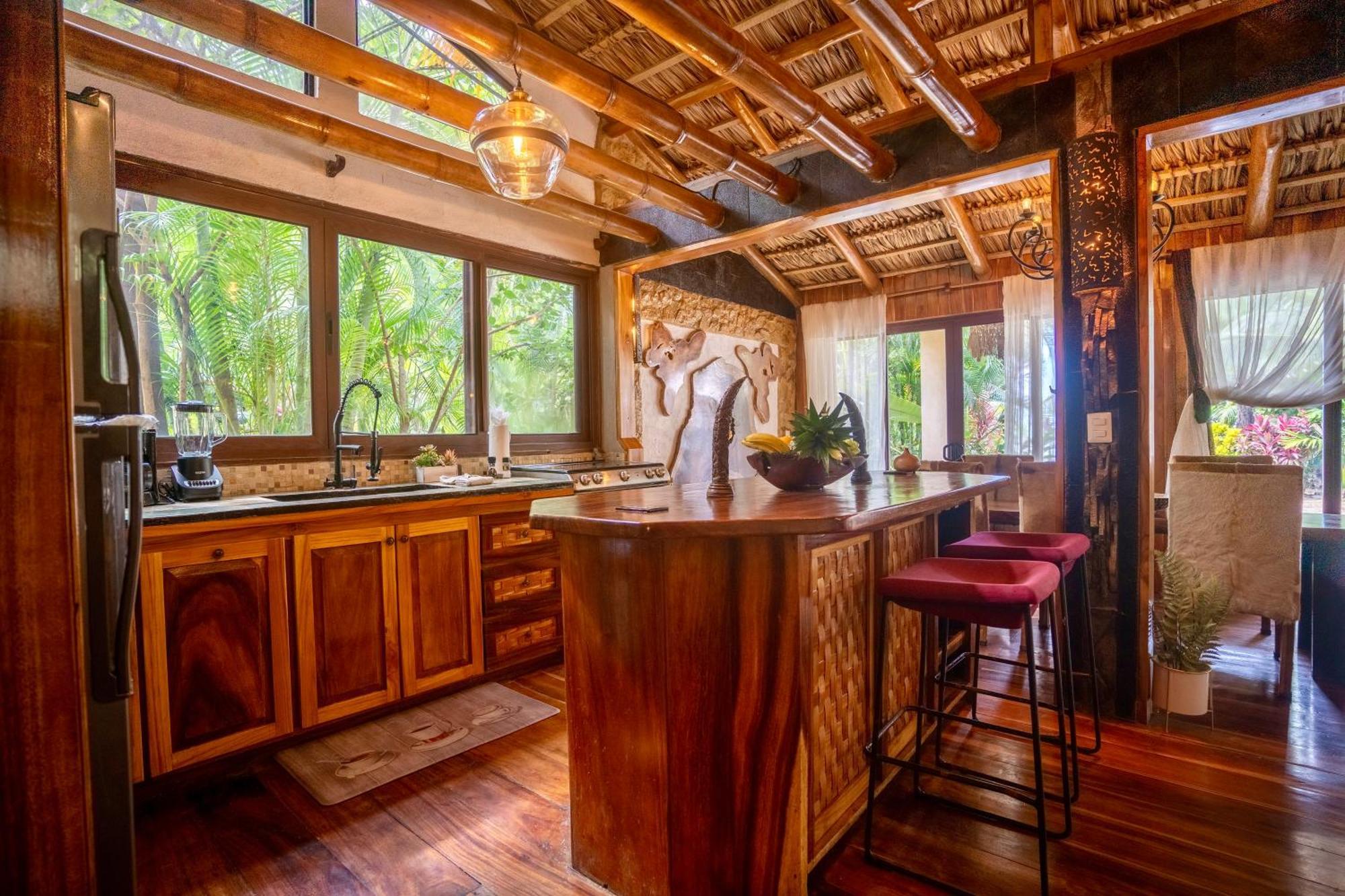 Ocho Artisan Bungalows (Adults Only) ตามารินโด ภายนอก รูปภาพ
