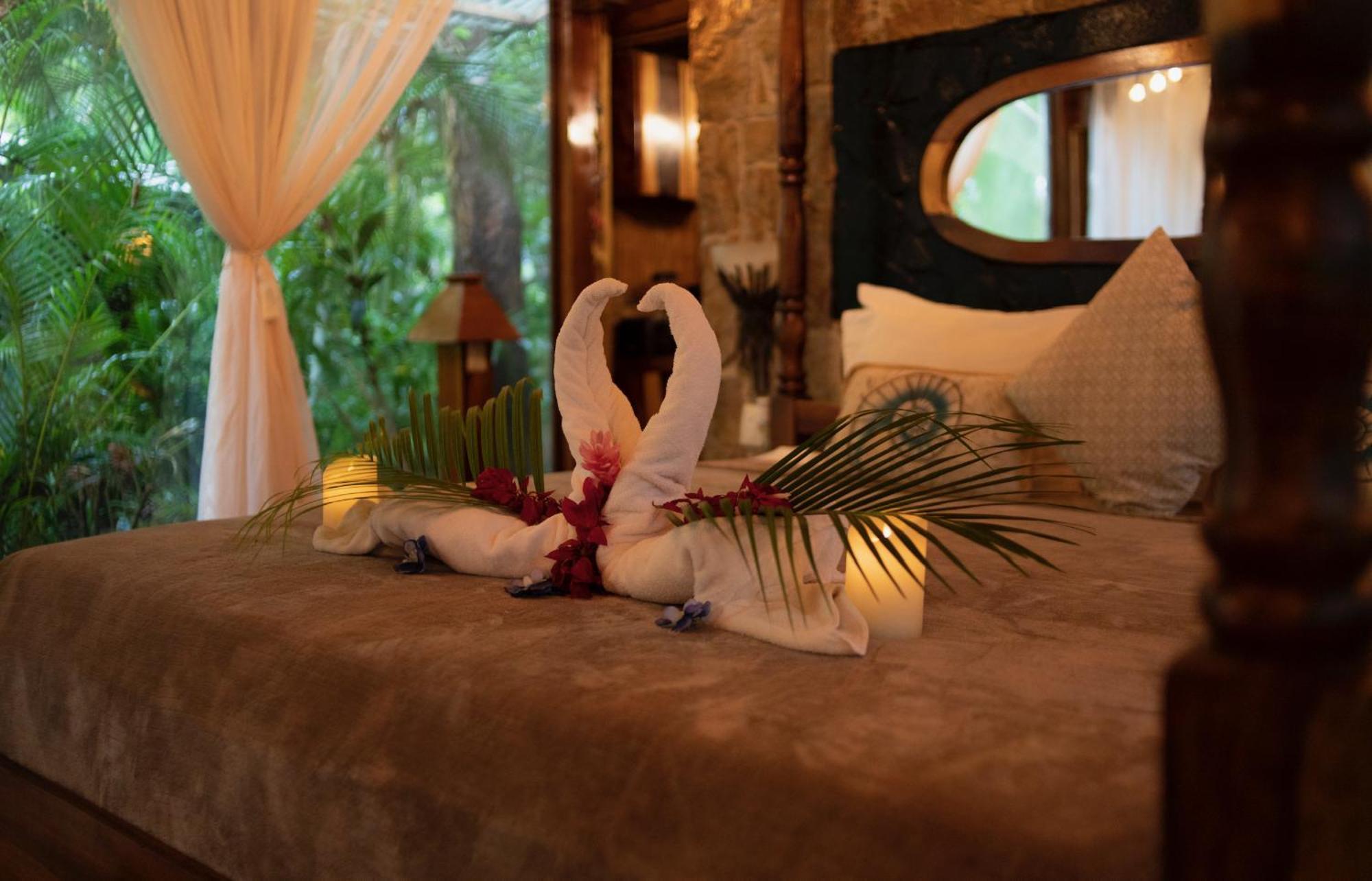 Ocho Artisan Bungalows (Adults Only) ตามารินโด ภายนอก รูปภาพ