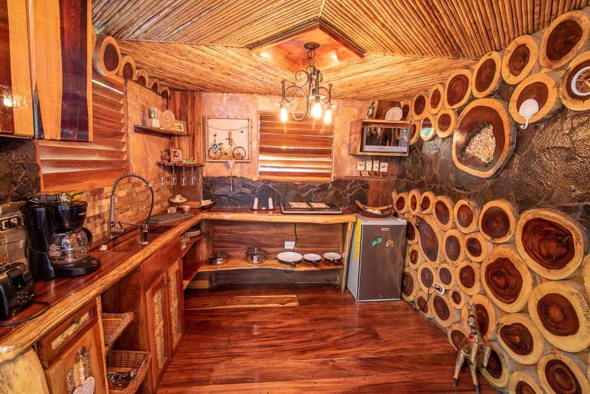 Ocho Artisan Bungalows (Adults Only) ตามารินโด ภายนอก รูปภาพ