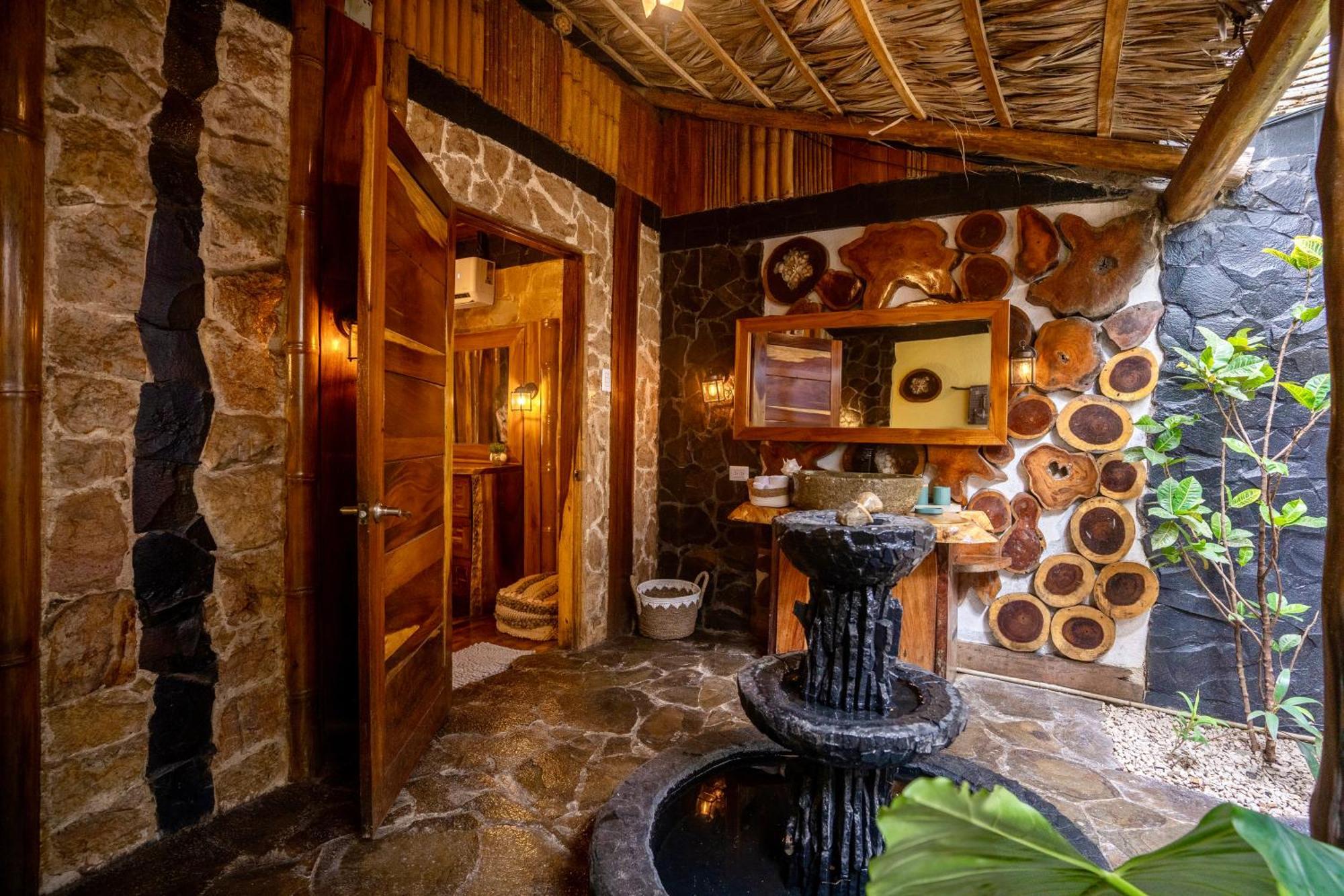 Ocho Artisan Bungalows (Adults Only) ตามารินโด ภายนอก รูปภาพ