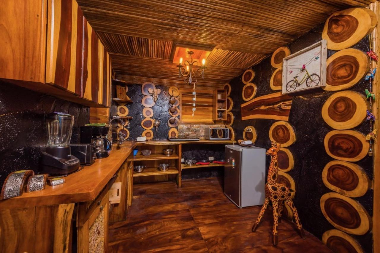 Ocho Artisan Bungalows (Adults Only) ตามารินโด ภายนอก รูปภาพ