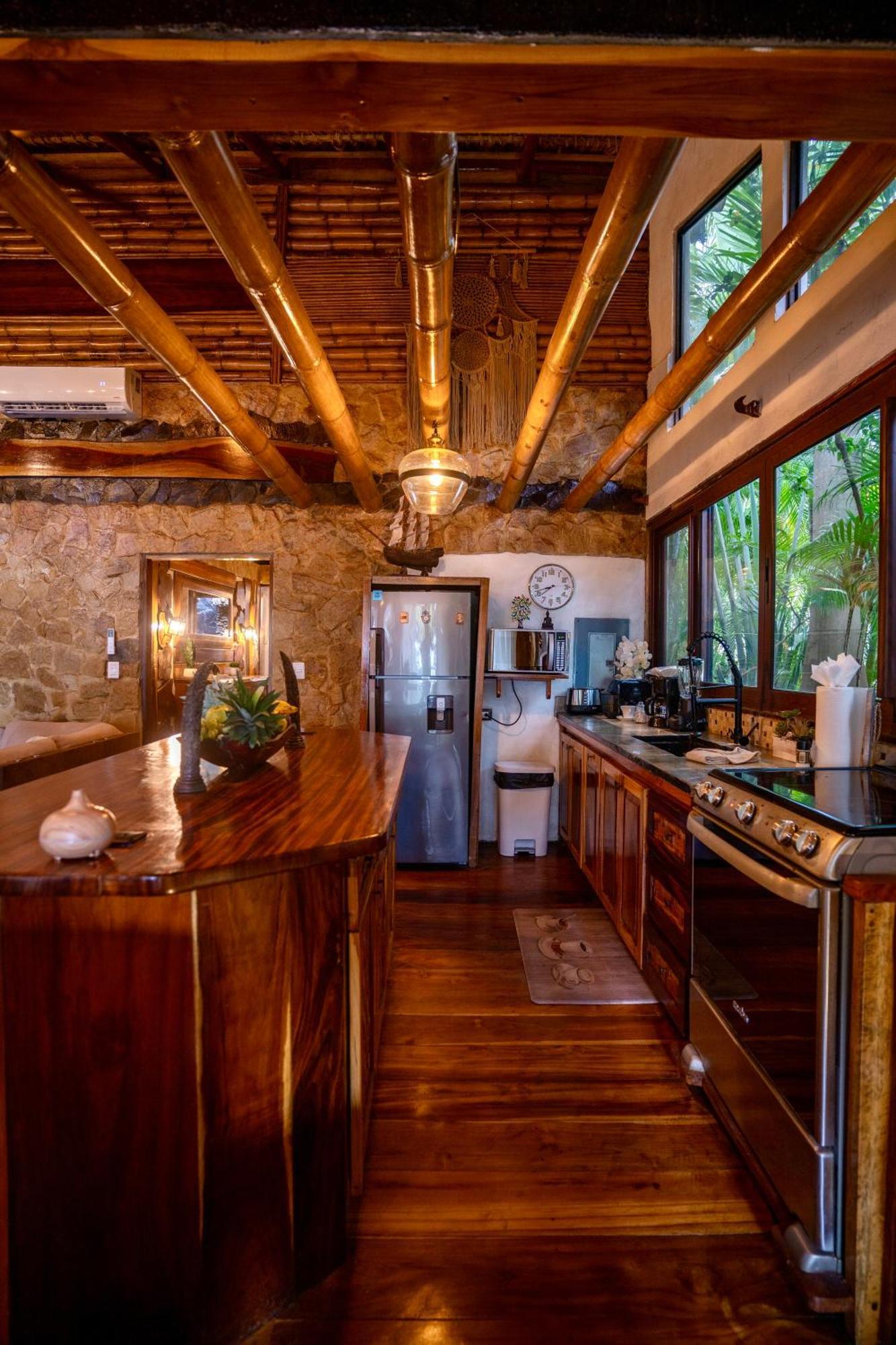 Ocho Artisan Bungalows (Adults Only) ตามารินโด ภายนอก รูปภาพ